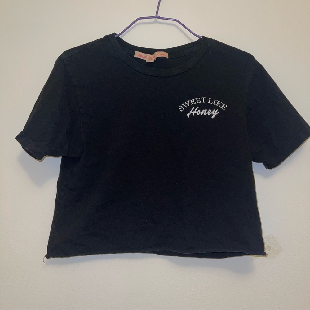 Raw hem cropped graphic tee